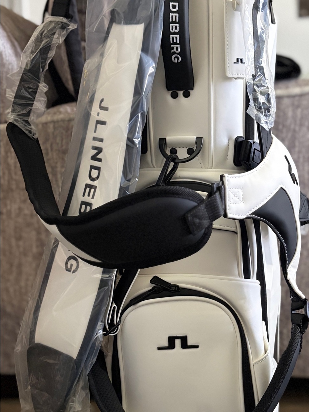 J.Lindeberg White and Black Golf Carry Bag